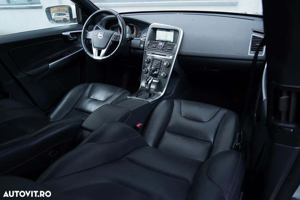 Volvo XC 60 D4 AWD Geartronic Summum - 11