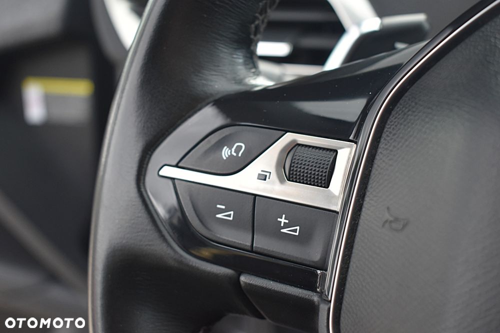 Peugeot 3008 BlueHDi 120 EAT6 Stop & Start Allure - 29