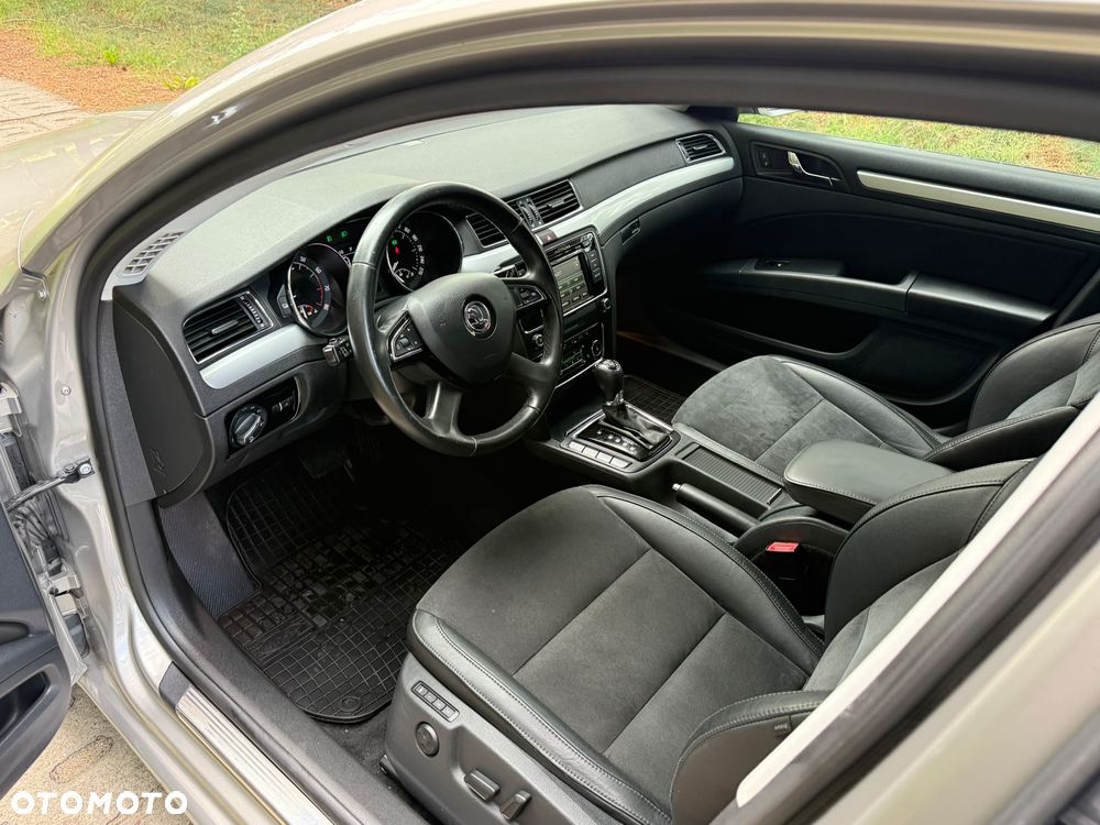 Skoda Superb 2.0 TSI Elegance DSG - 16
