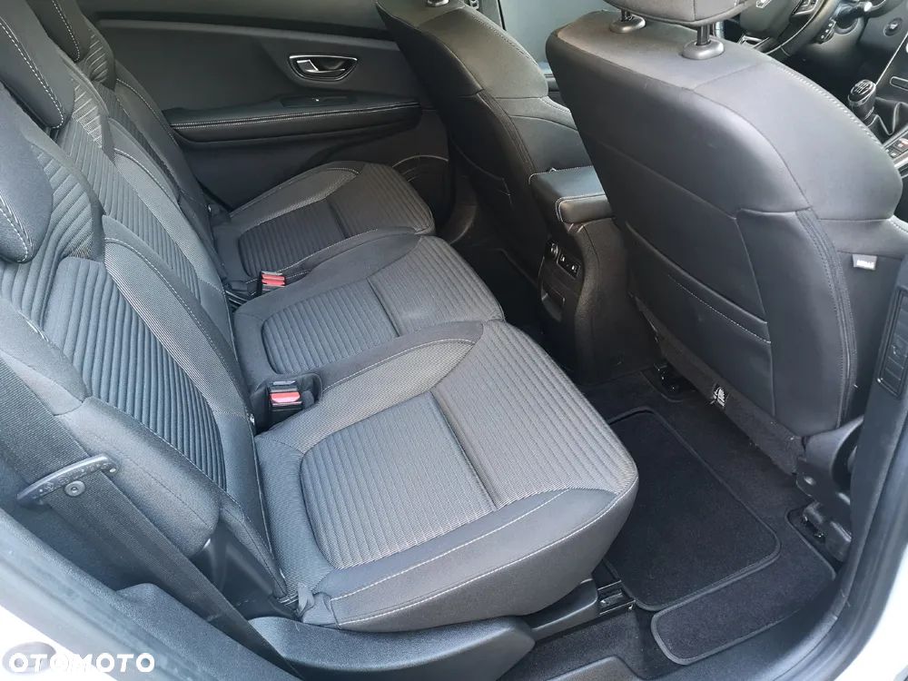 Renault Scenic BLUE dCi 120 BUSINESS EDITION - 24