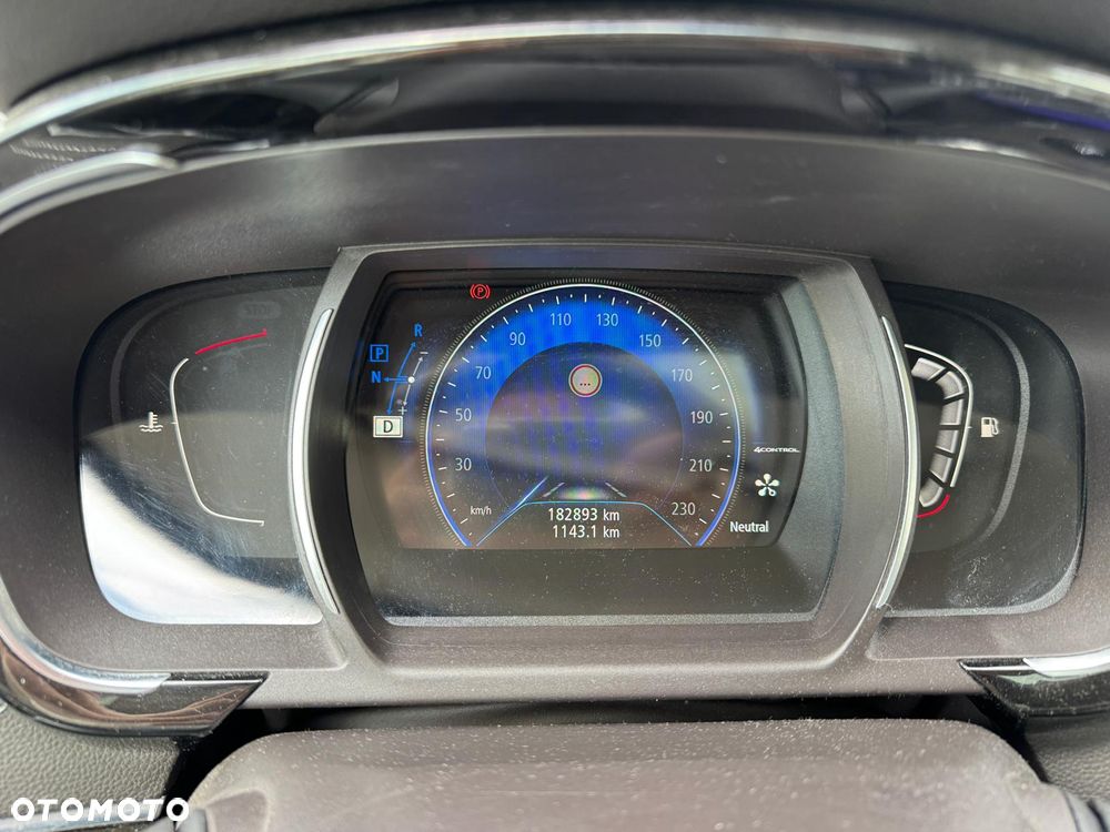 Renault Espace 1.6 dCi Energy Initiale Paris EDC - 11