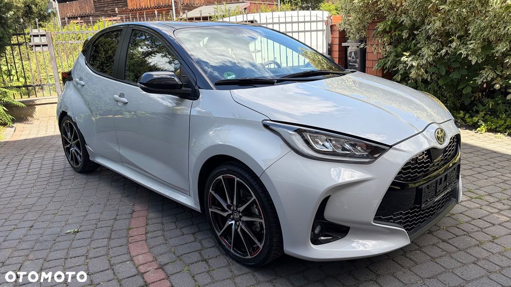 Toyota Yaris Hybrid 1.5 GR Sport - 2