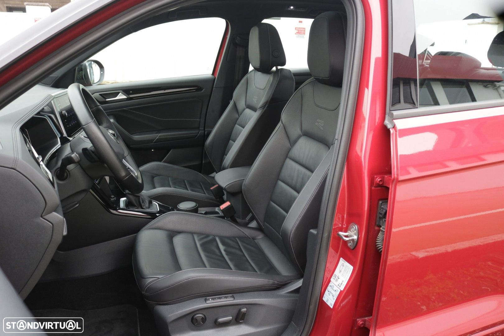 VW T-Roc 2.0 TDI R-Line DSG - 24