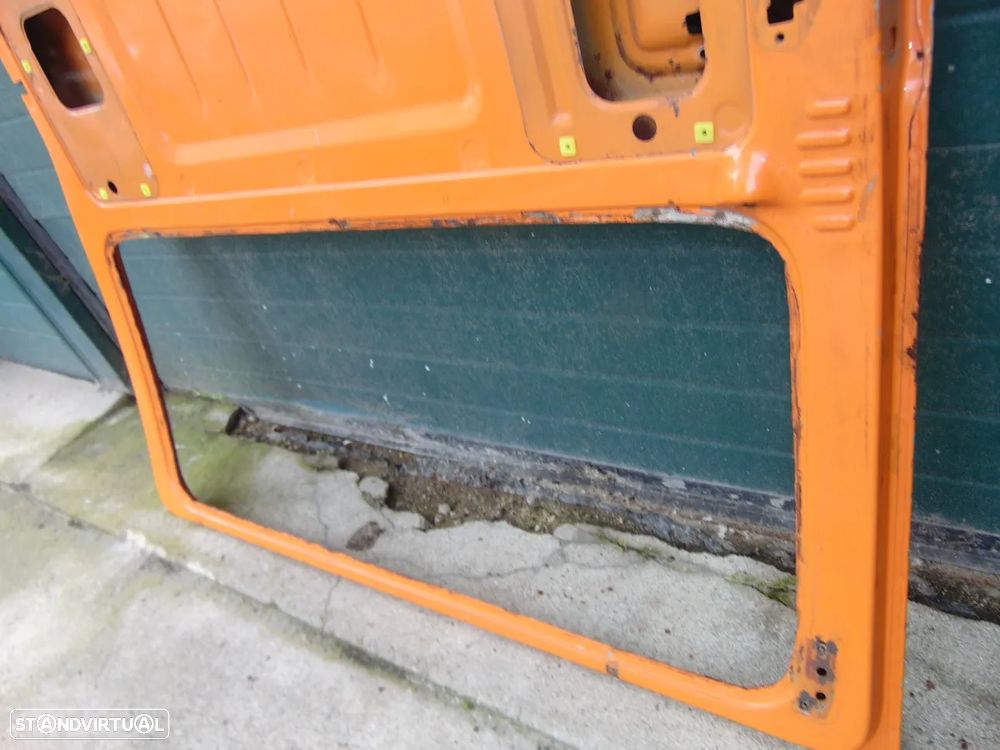 Toyota Hiace LH20 porta lateral - 9