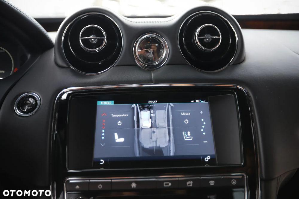 Jaguar XJ 3.0 T AWD LWB Portfolio - 23