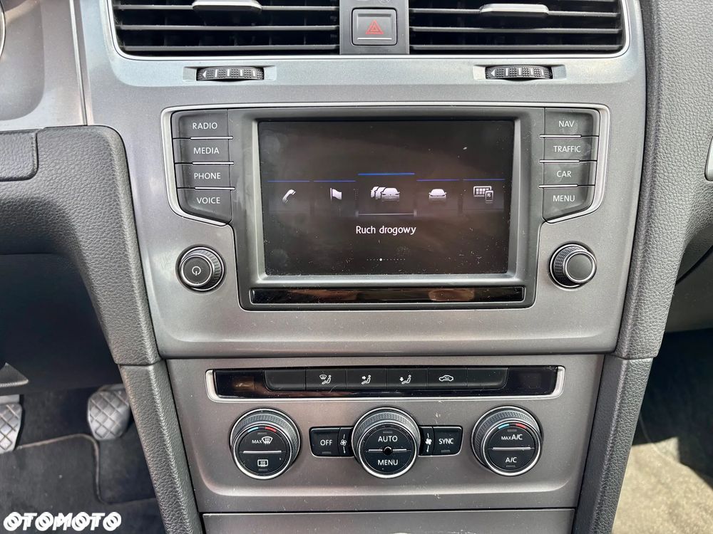 Volkswagen Golf - 20