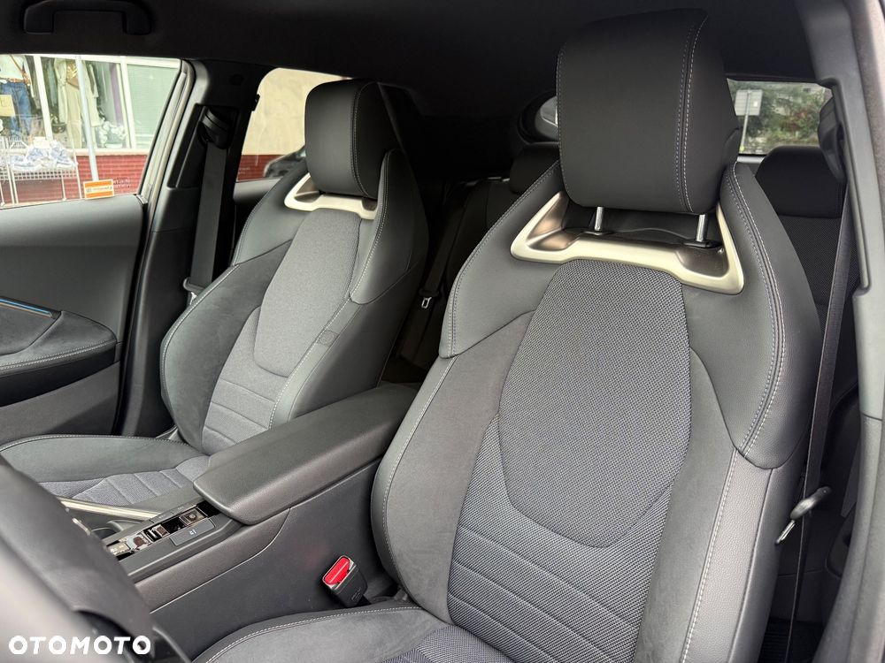 Toyota C-HR 2.0 Hybrid Dynamic Force Executive - 32