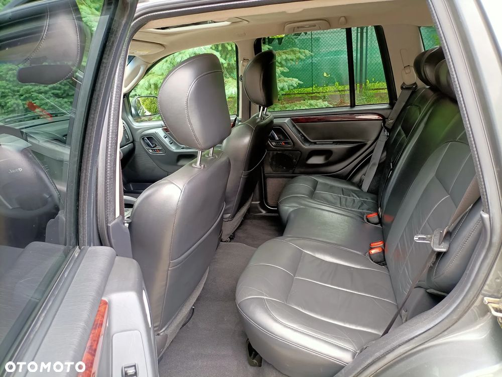 Jeep Grand Cherokee - 9