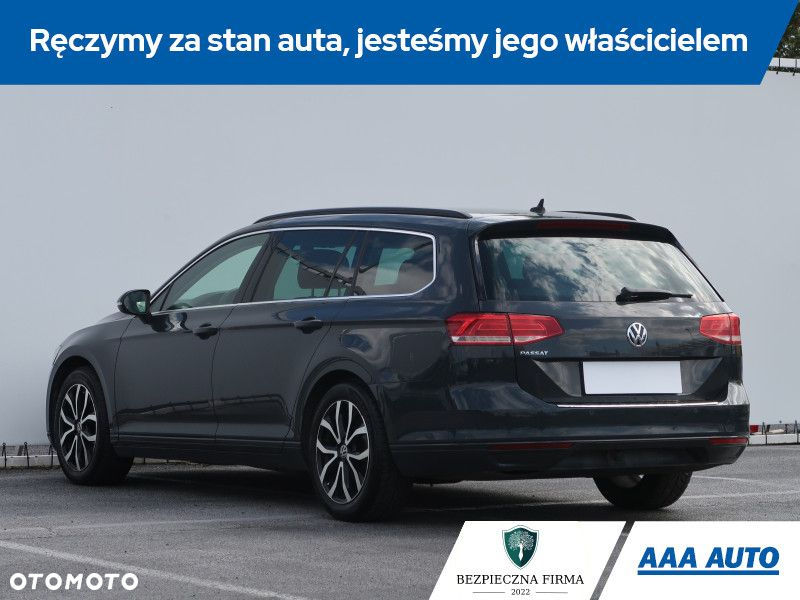 Volkswagen Passat - 5