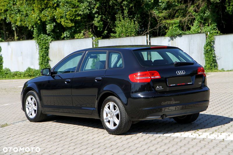 Audi A3 Sportback - 2