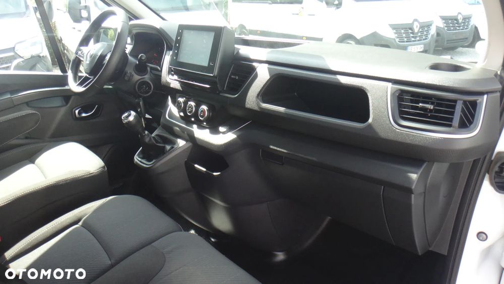 Renault Trafic - 12