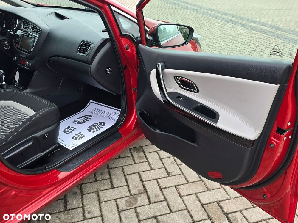 Kia Ceed - 24