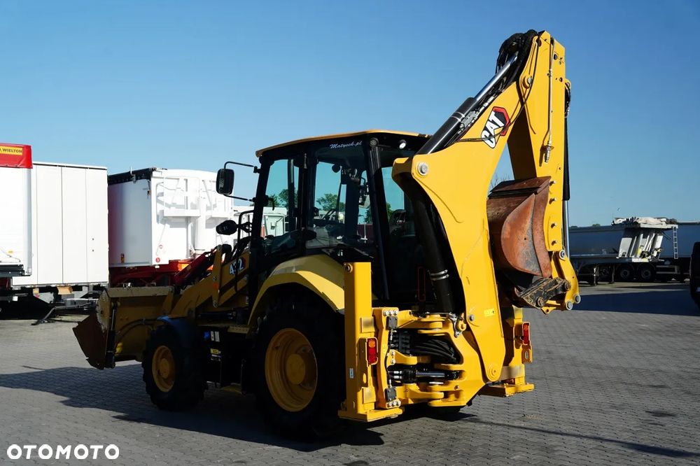 Caterpillar 432 F  / KOPARKO-ŁADOWARKA  / 1 800  MTH /  KLIMATYZACJA / - 10