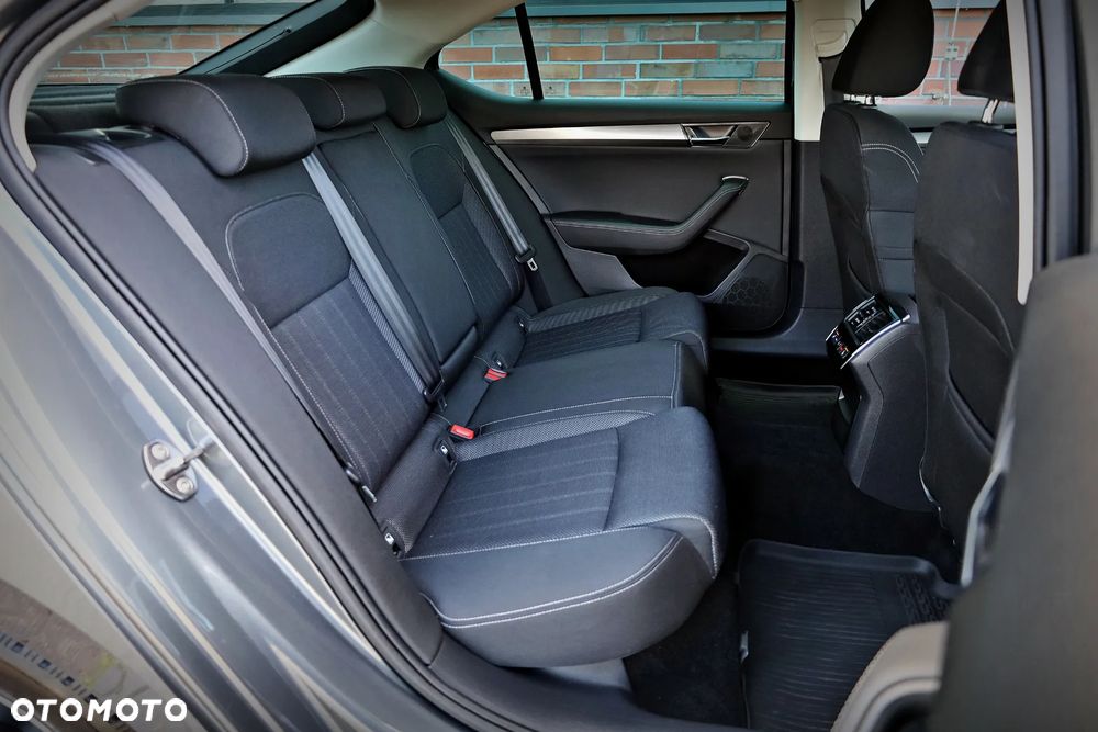 Skoda Superb 2.0 TSI Style DSG - 22