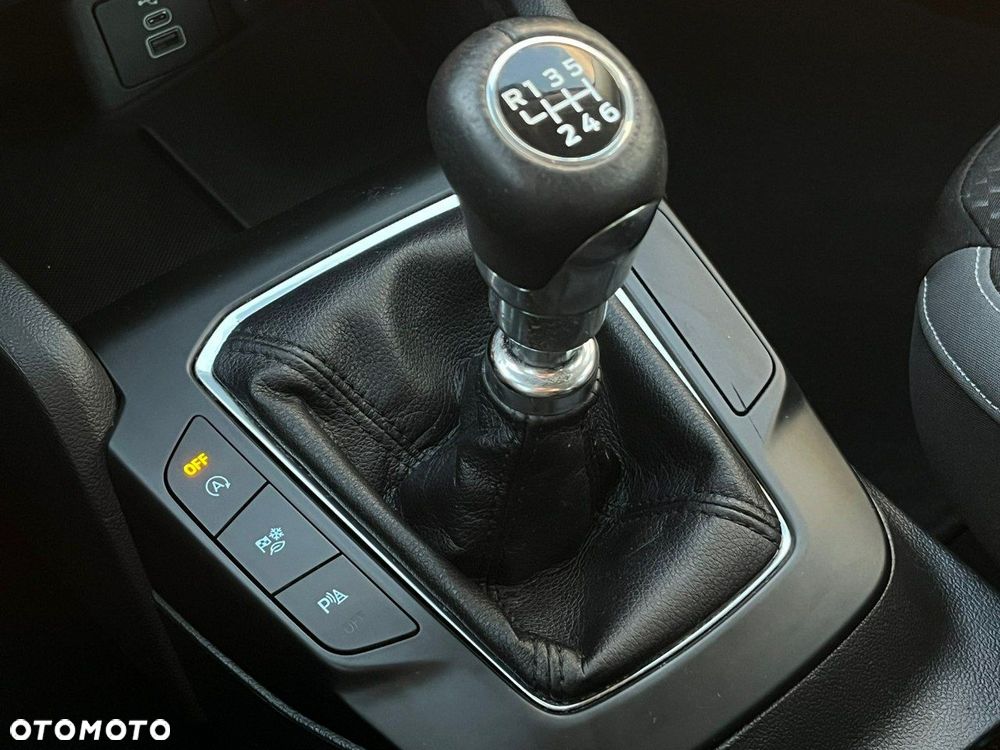 Ford Focus 1.5 EcoBlue Start-Stopp-System TITANIUM DESIGN - 24