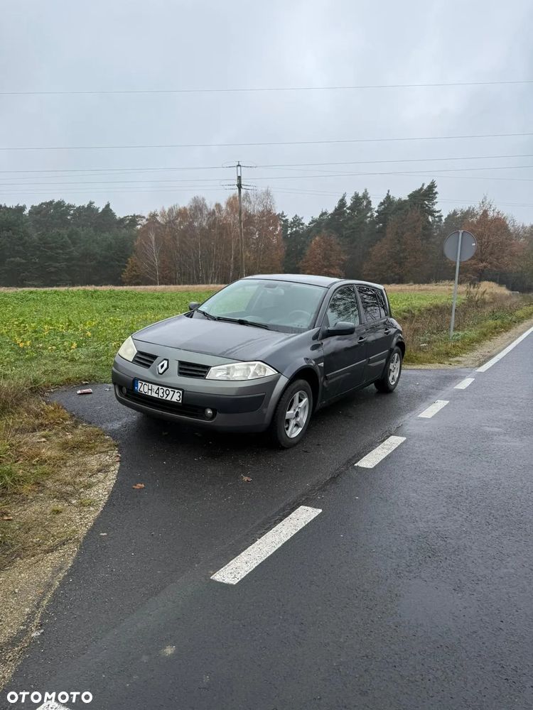 Renault Megane 1.6 Confort Privilege - 1