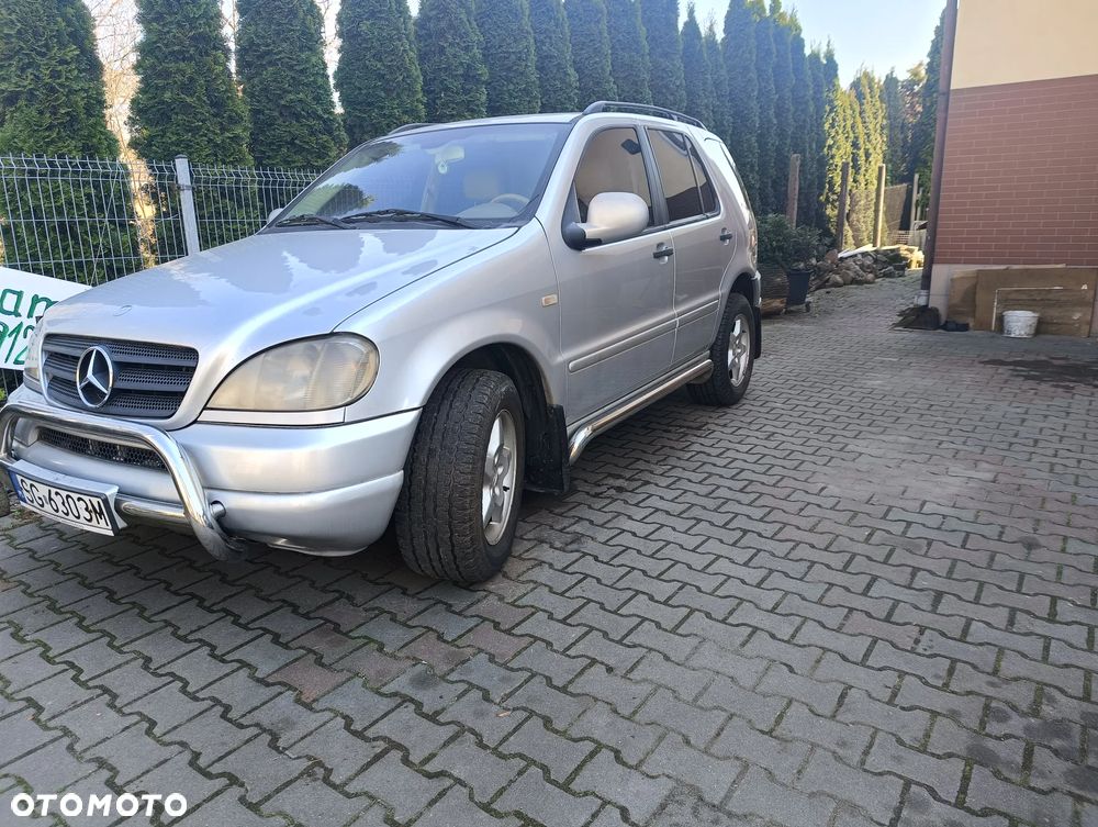 Mercedes-Benz ML 270 CDI Inspiration - 3