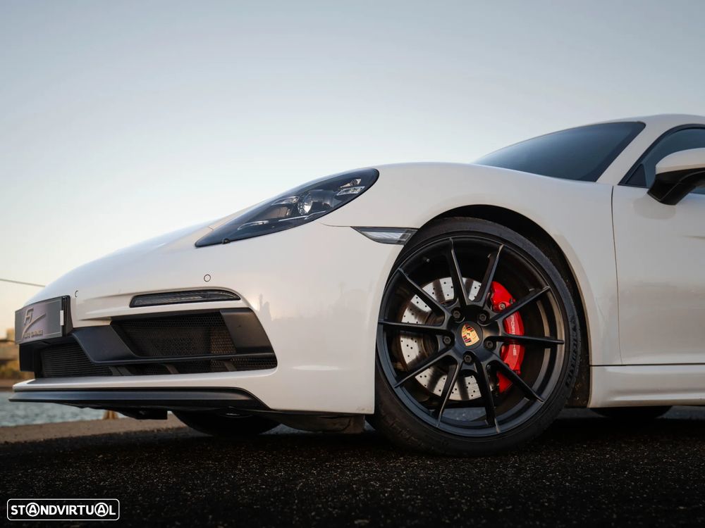 Porsche 718 Cayman GTS 4.0 - 21