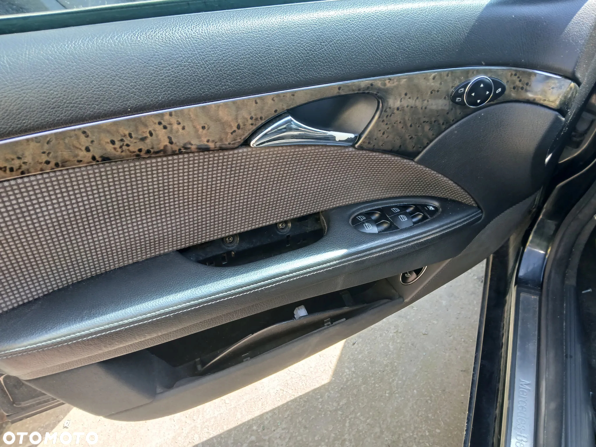 mercedes benz W211 E270 185 fotel fotele kanapa deska kokpit podsufitka boczek boczki klamka - 3