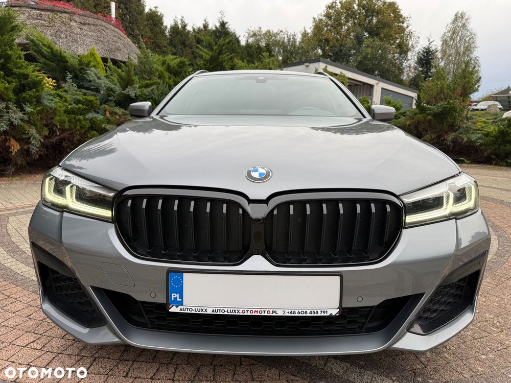 BMW Seria 5 2022 photo 2