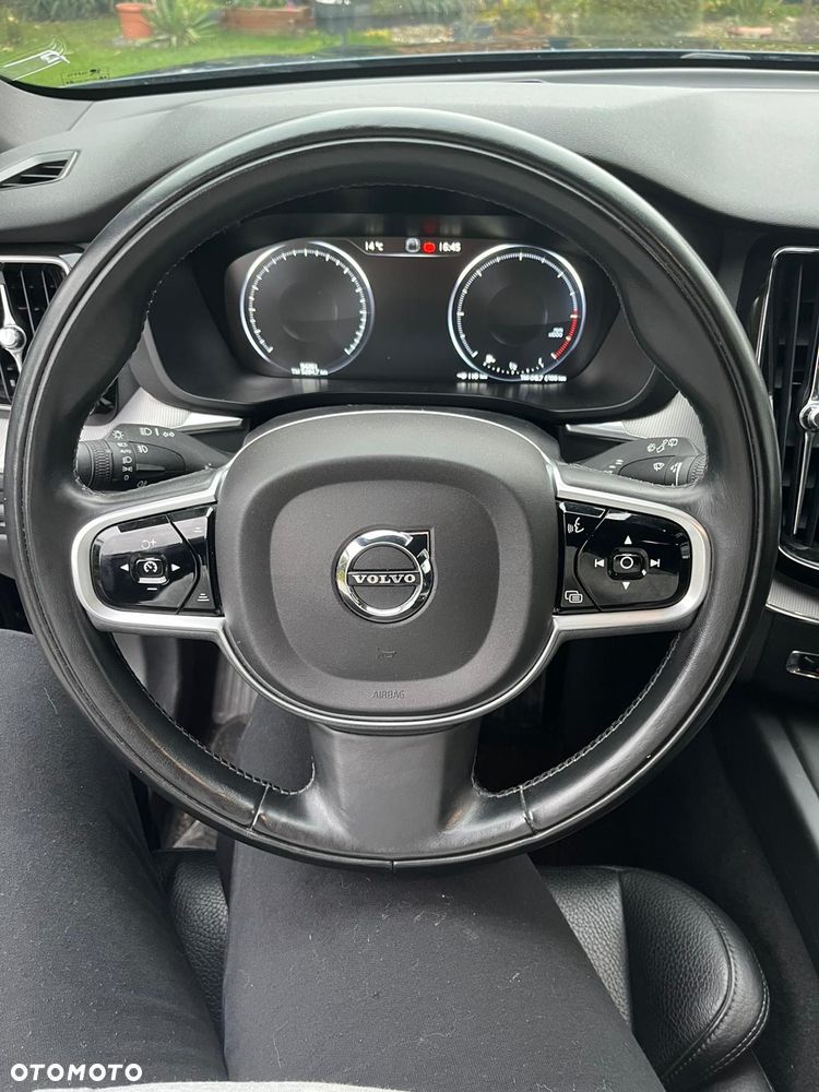 Volvo XC 60 D5 AWD Inscription - 4