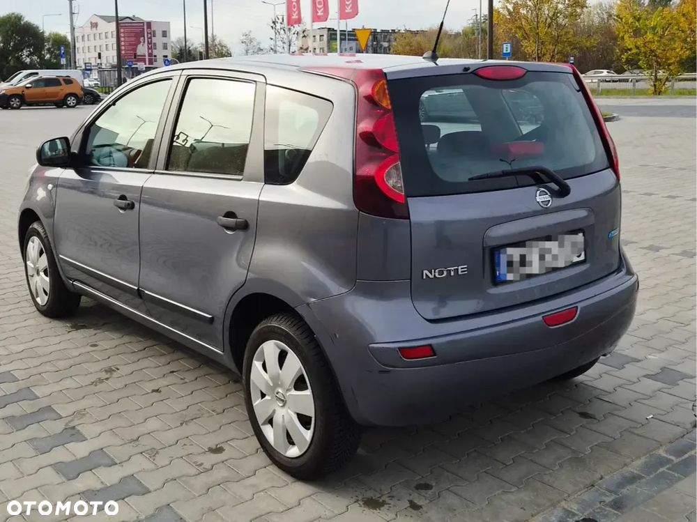 Nissan Note 2010 photo 5