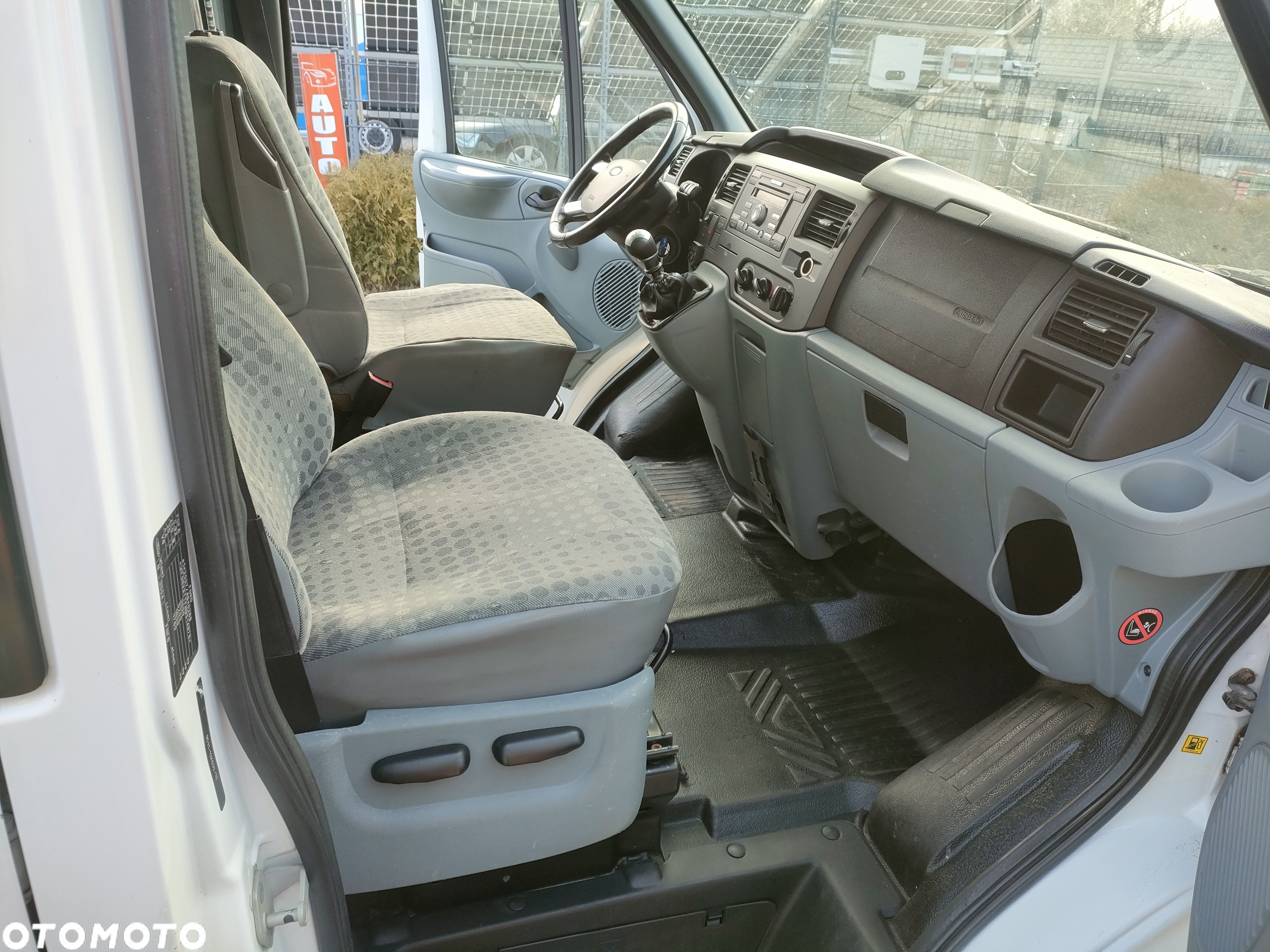 Ford Transit - 12