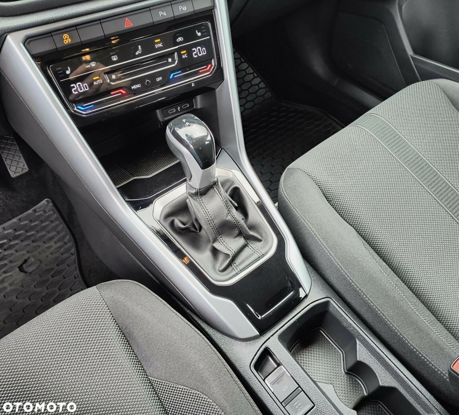Volkswagen T-Roc 1.5 TSI Life DSG - 21