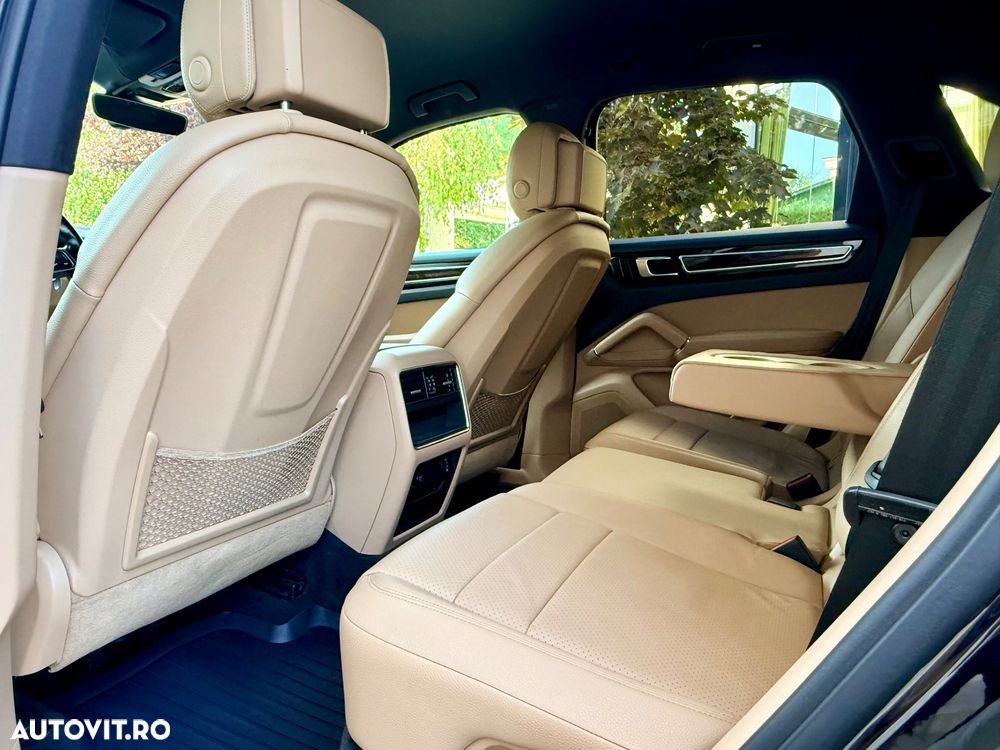 Porsche Cayenne Standard - 13