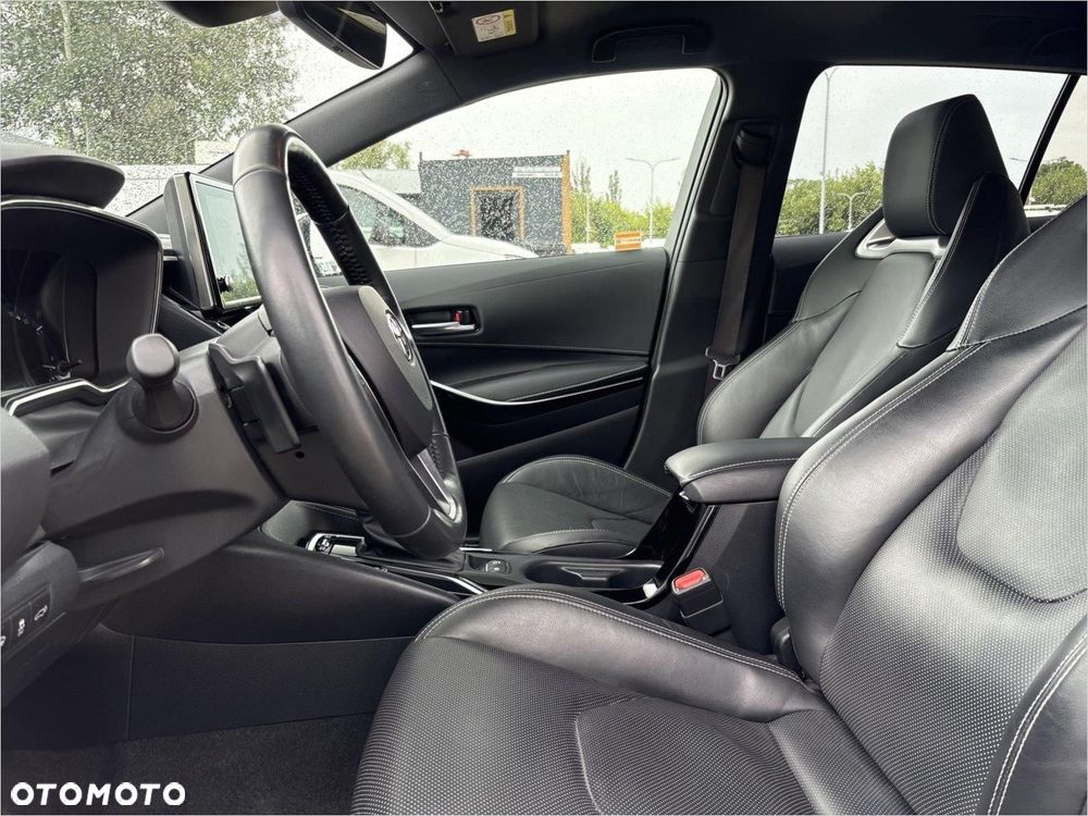 Toyota Corolla 2.0 Hybrid Executive - 10