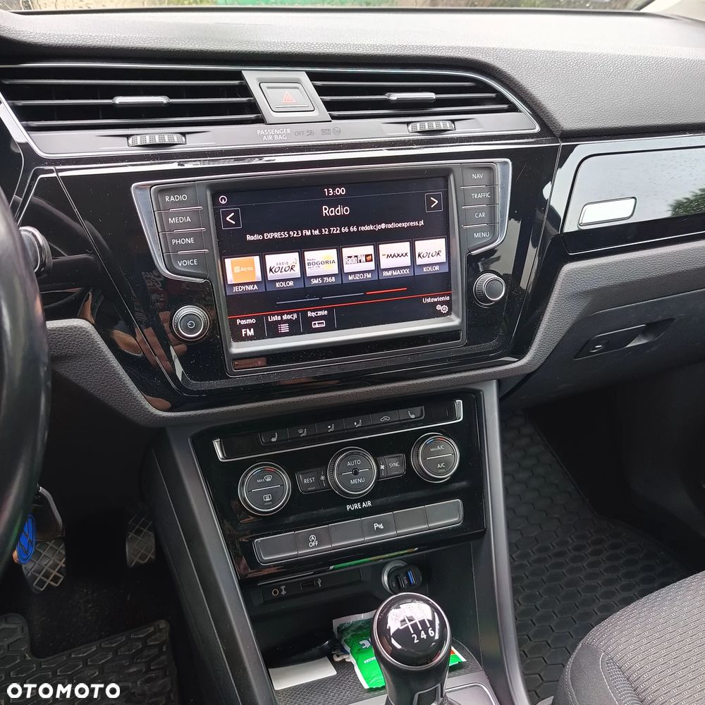 Volkswagen Touran 2.0 TDI BMT Comfortline - 16