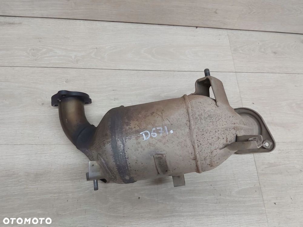 Toyota Rav4 III 06 - 12 r katalizator 2,2 d4d 26100 - 1