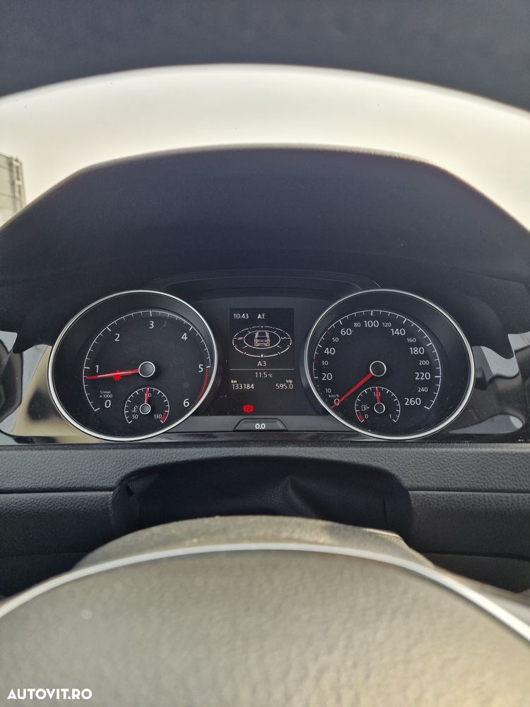 Volkswagen Golf 1.6 TDI Join - 9