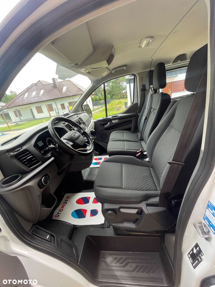 Ford TRANSIT CUSTOM - 21