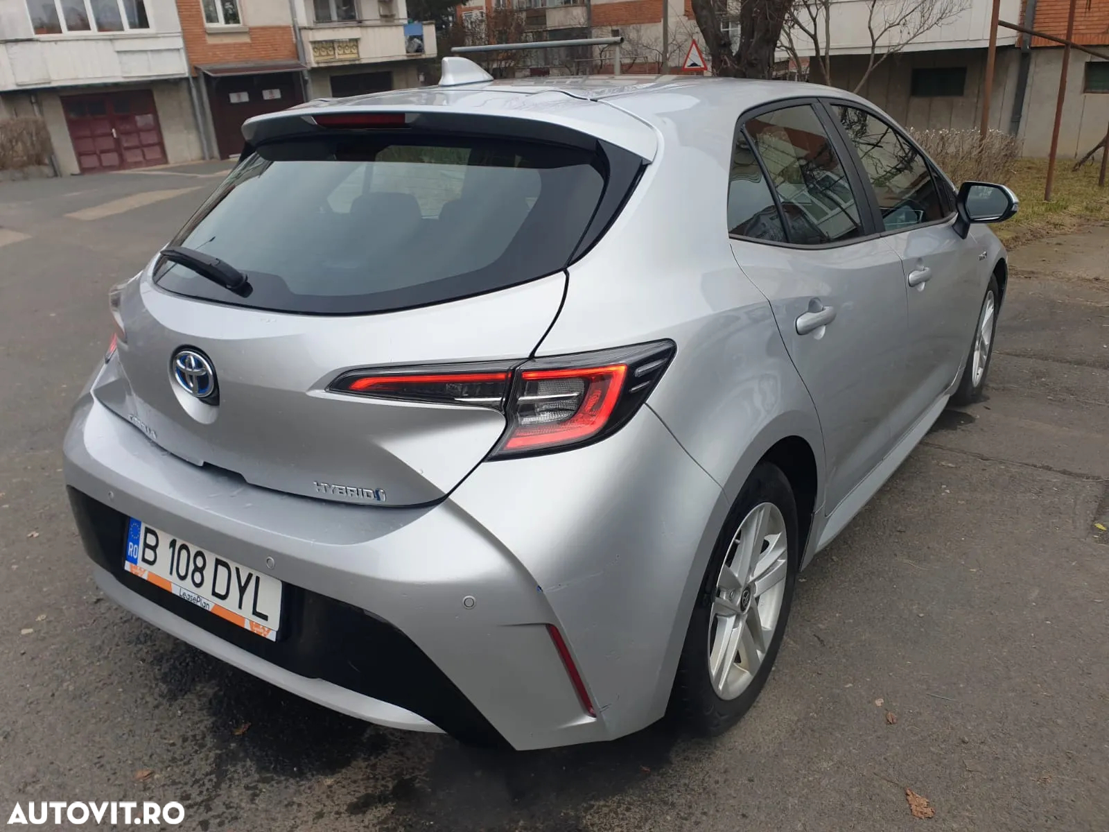 Toyota Corolla 1.8 HSD Dynamic - 8