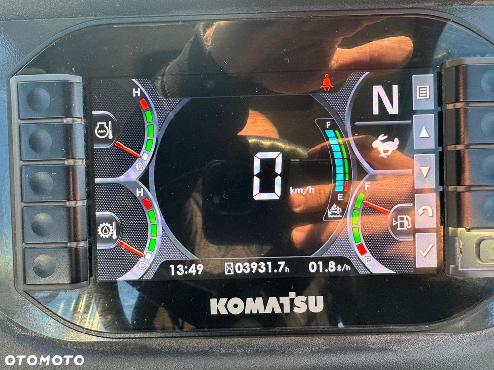 Komatsu WA100M-8E0 ŁADOWARKA KOŁOWA - 19