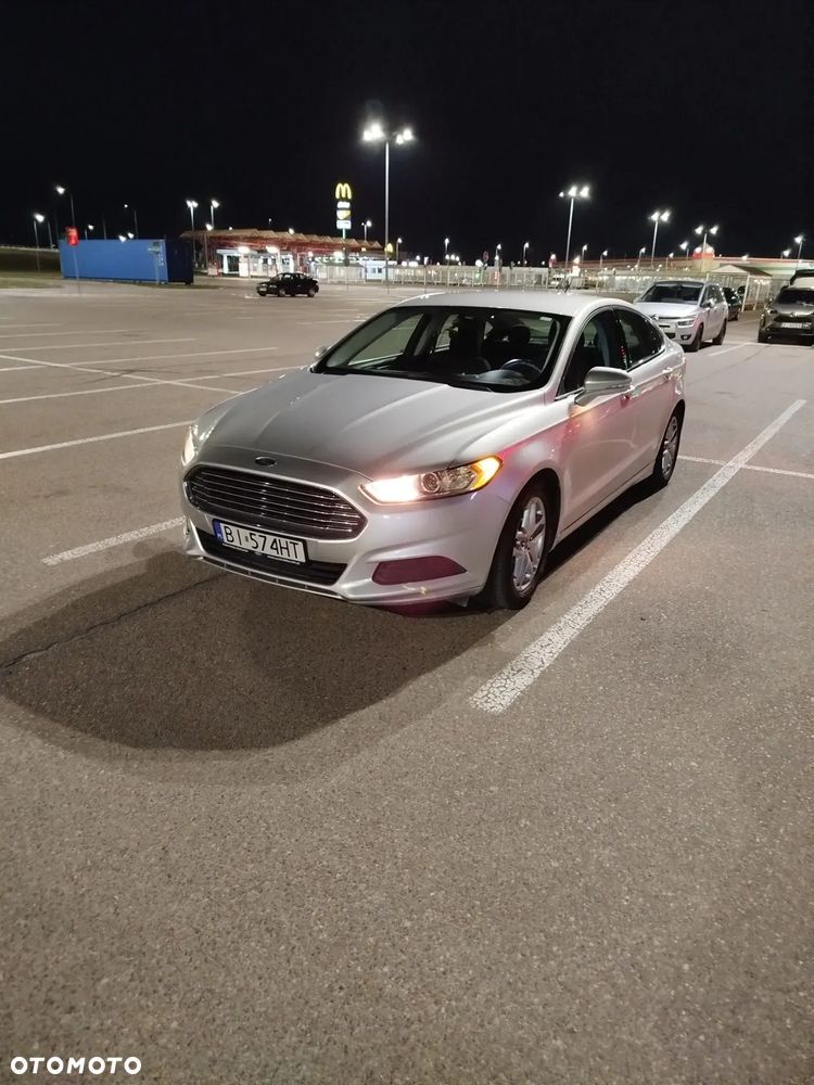 Ford Fusion - 2