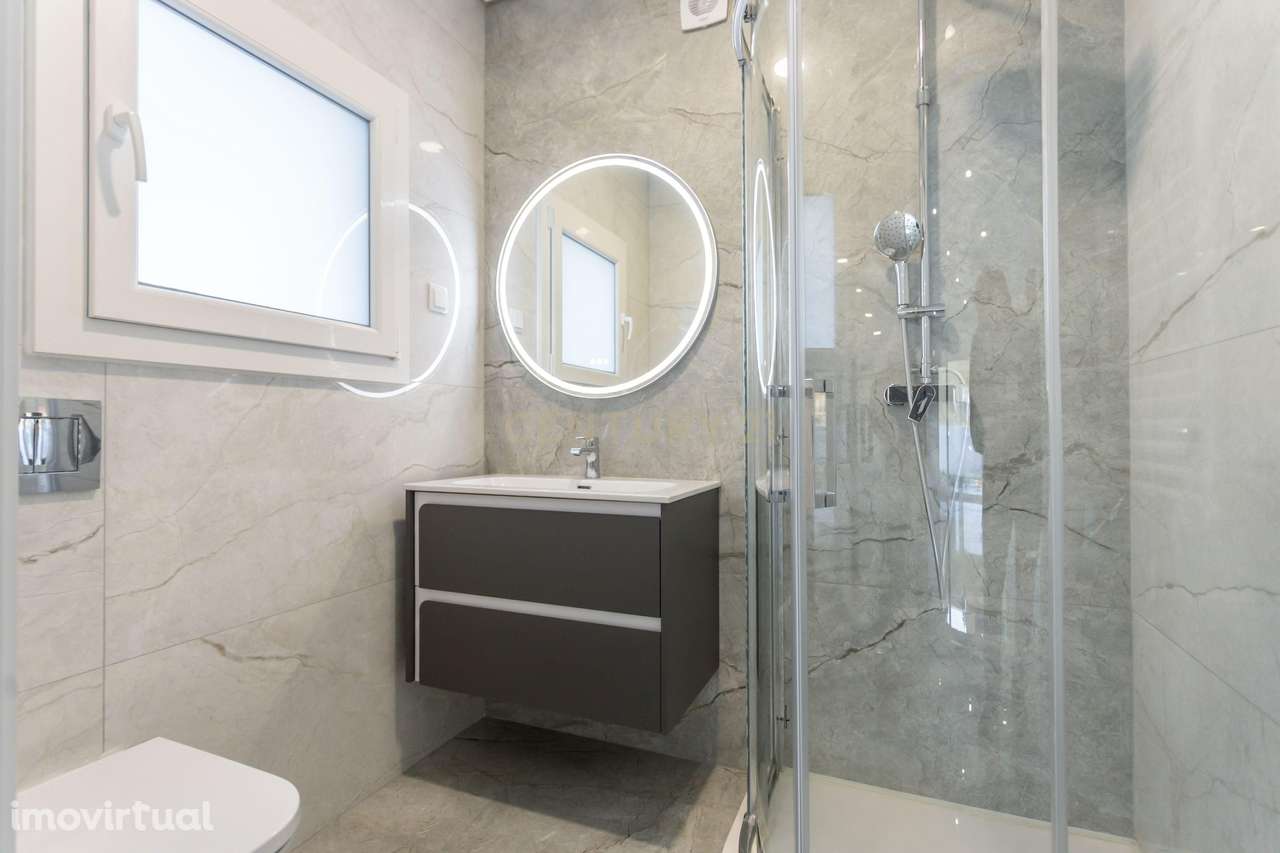 Moradia Nova T4 no coração da Aroeira - Grande imagem: 3/60