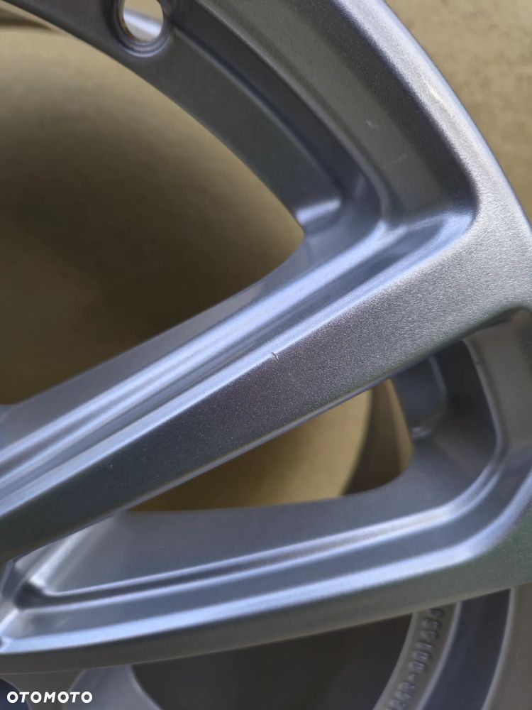 Felgi aluminiowe Alutec Tormenta Polar 18" 5x112 Audi/VW/Skoda/Seat - 6