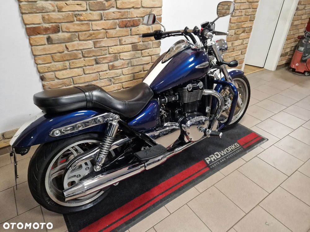 Triumph Thunderbird - 4