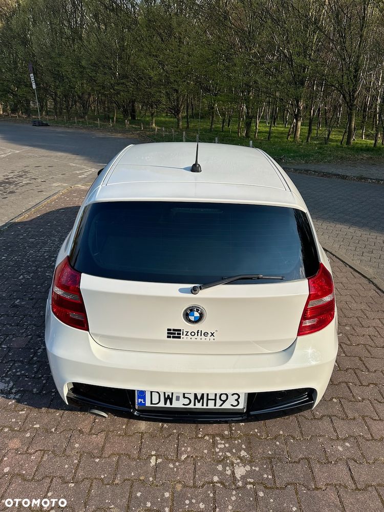 BMW Seria 1 118d DPF - 12