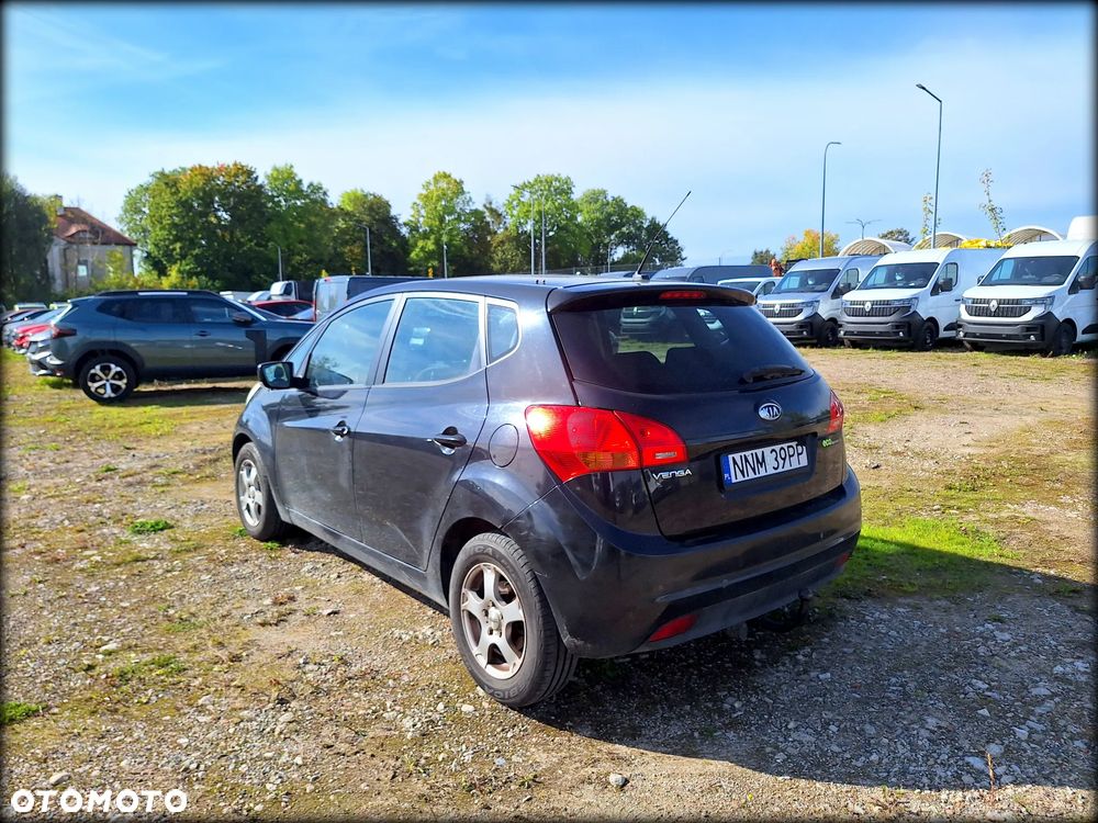 Kia Venga 1.6 L - 7