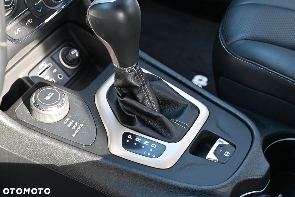 Jeep Cherokee 2.0 Multijet Active Drive II Automatik Limited - 32