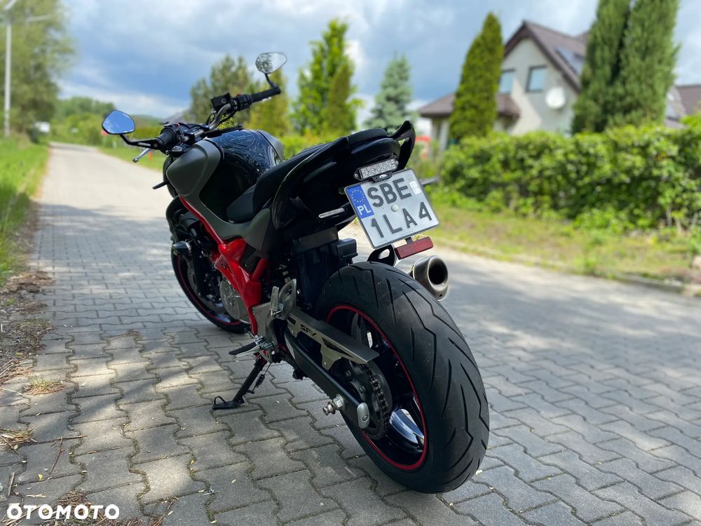 Suzuki Gladius - 3