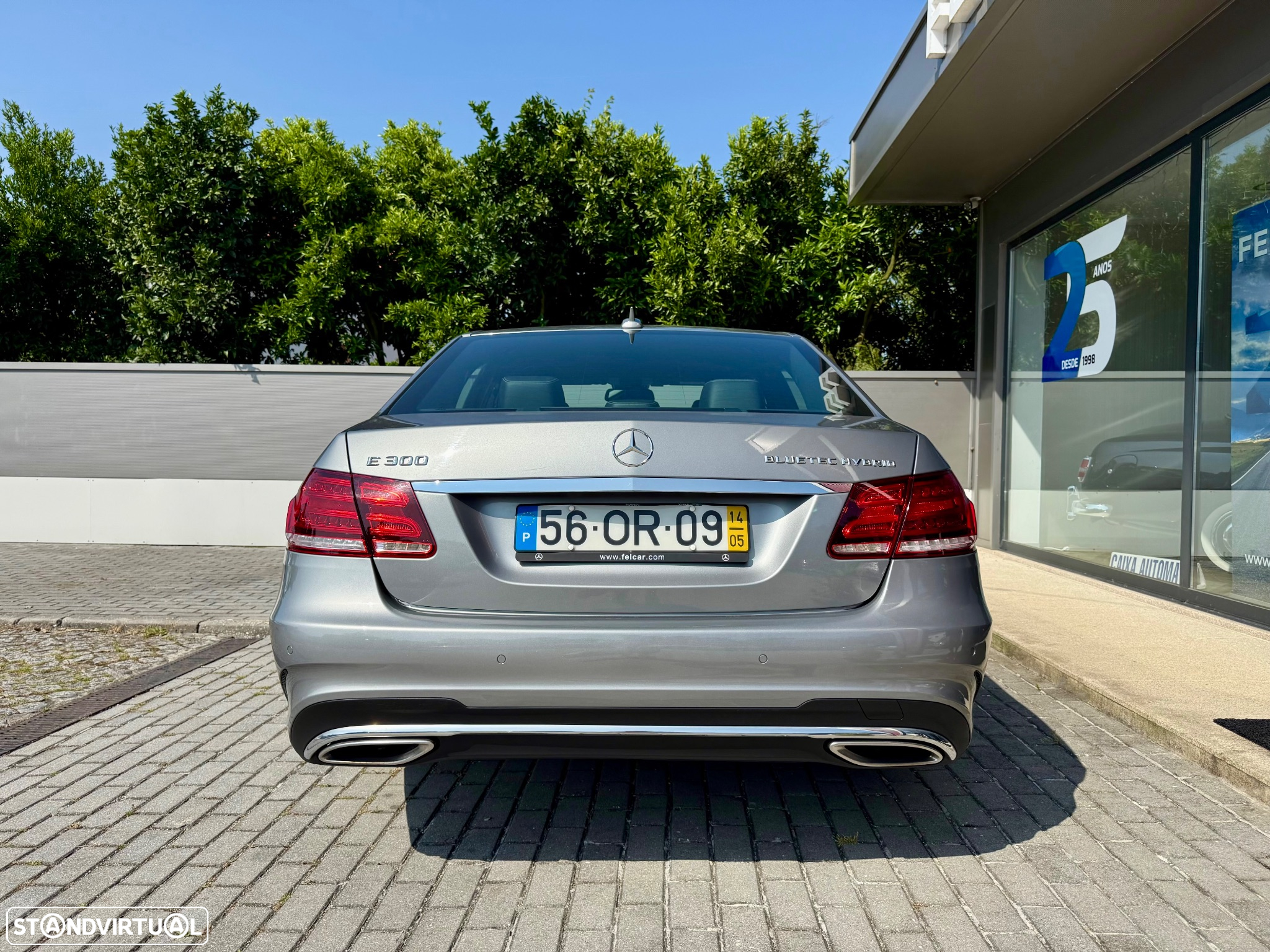 Mercedes-Benz E 300 Bluetec Hybrid Avantgarde - 6