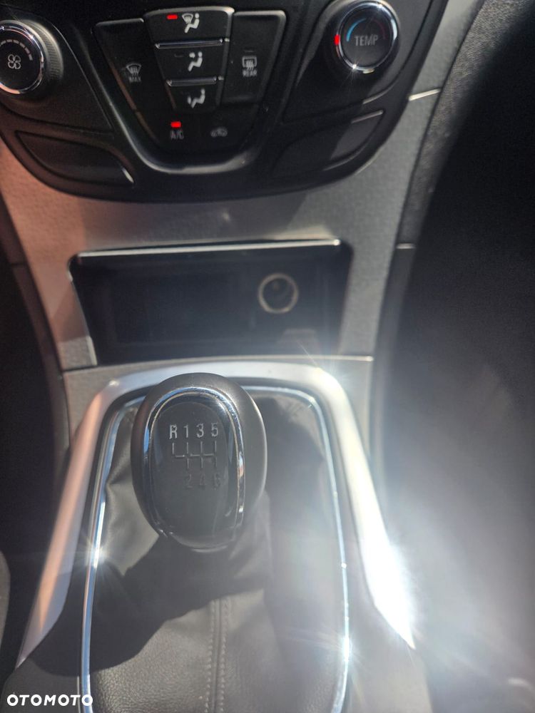 Opel Insignia - 21