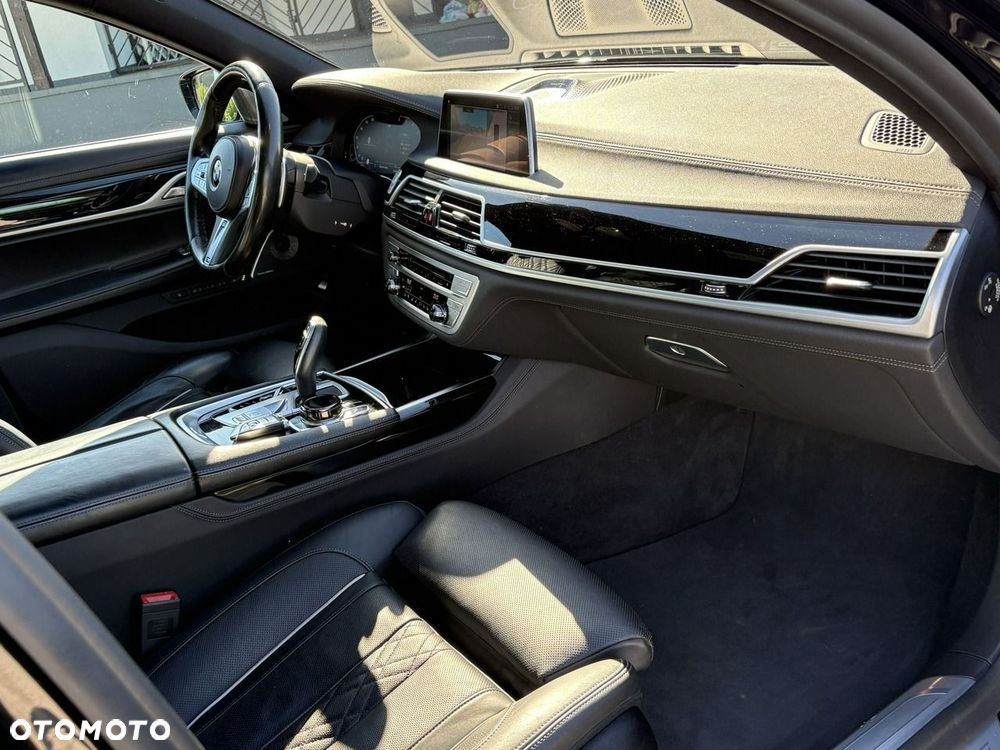 BMW Seria 7 - 13