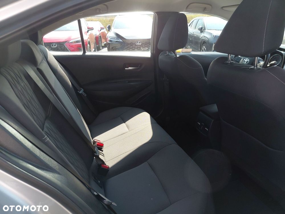 Toyota Corolla - 10