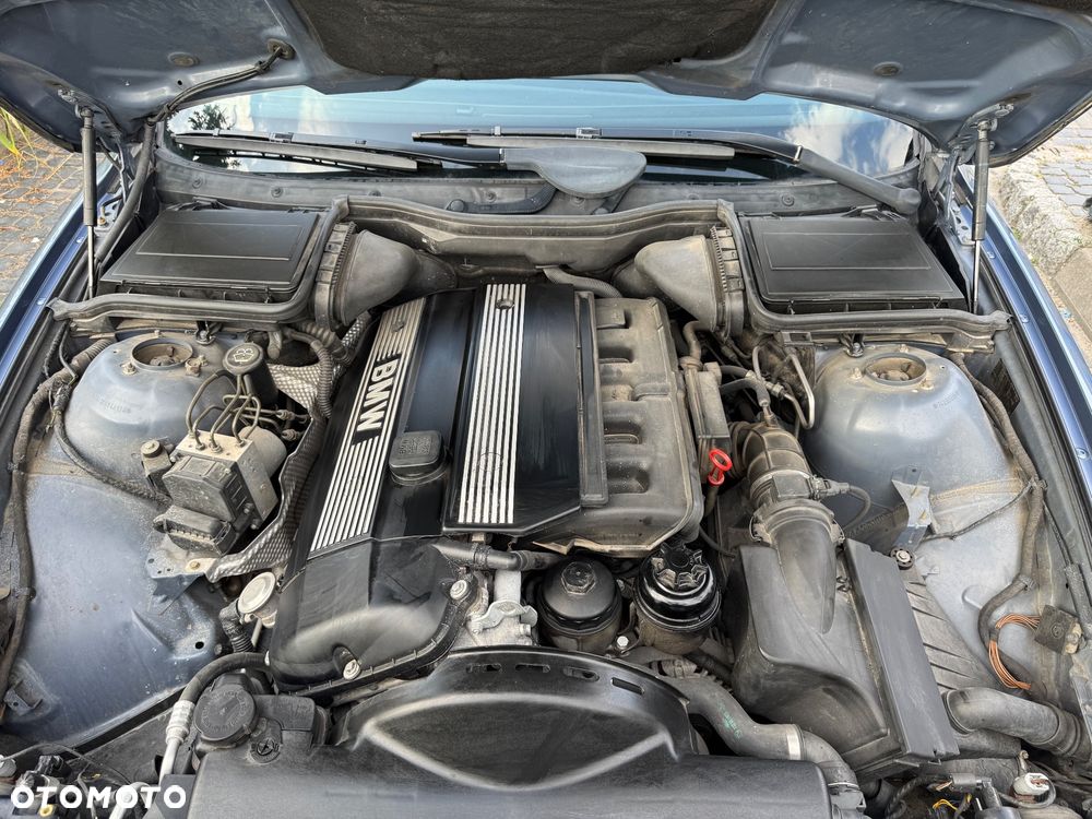 BMW Seria 5 520i - 9