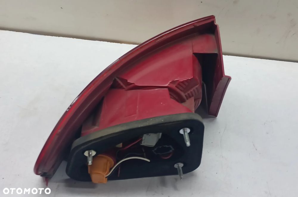 LAMPA NAROŻNA PRAWY TYŁ -SEAT ALTEA XL - EUROPA - 2